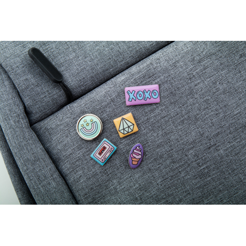 Lark - Odznaka/plakietka/pins AP757005-21 - gadżety reklamowe GiftKolekcja.pl